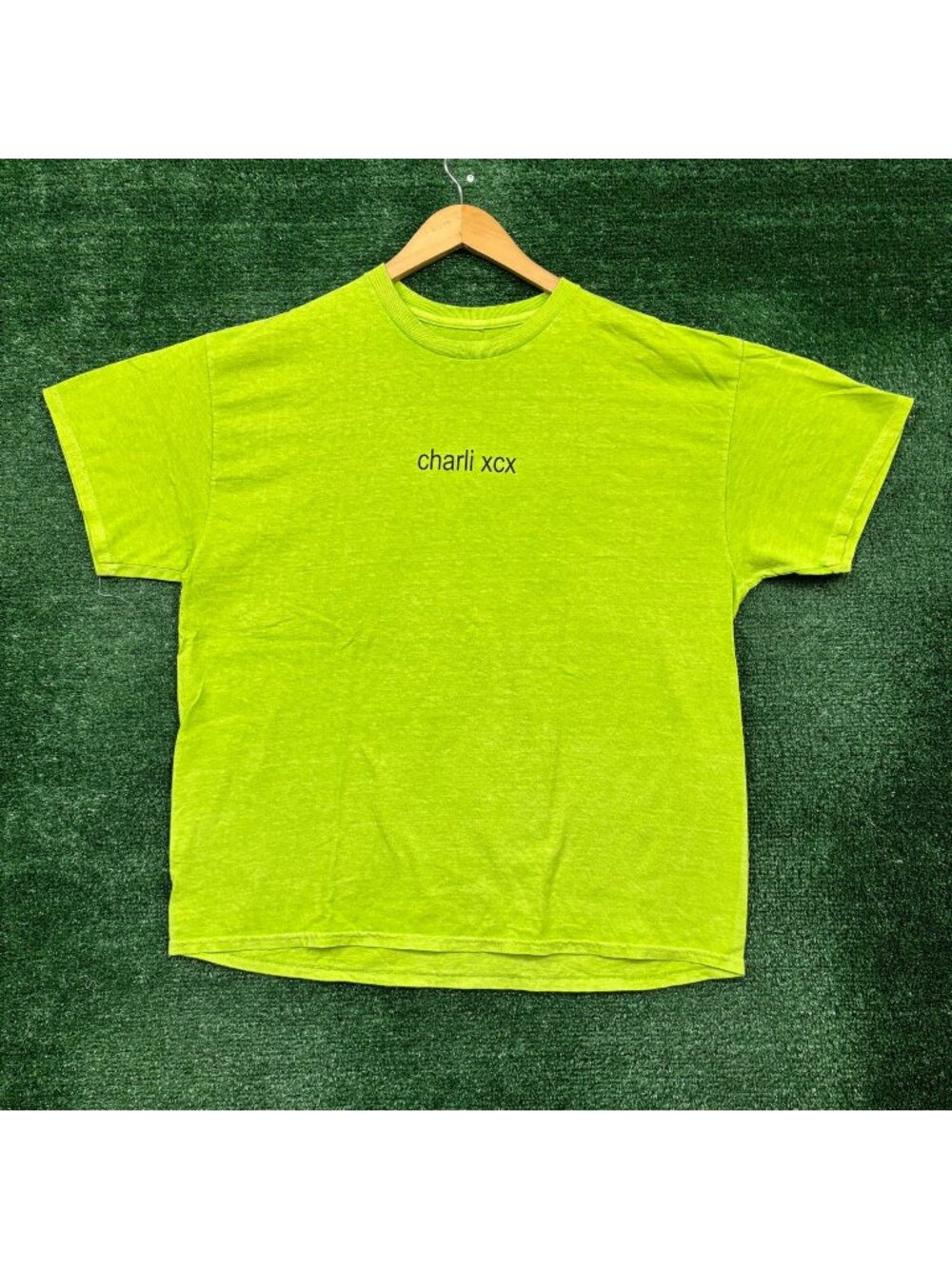 Charli XCX Brat Hyperpop Album T-Shirt Size Large